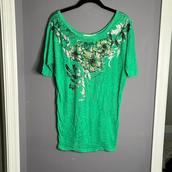 Miss Me Green Dolman Sleeve Top With Embellishments Across Front Size Small - Picture 7 of 7